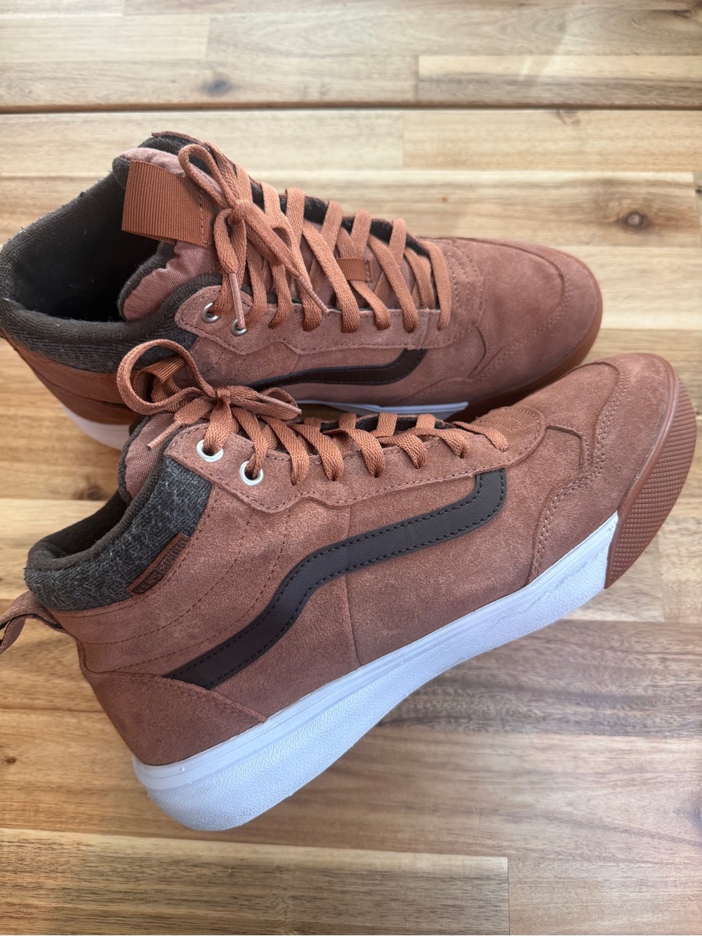 Men's Vans Suede High-Top boots in Rust Brown